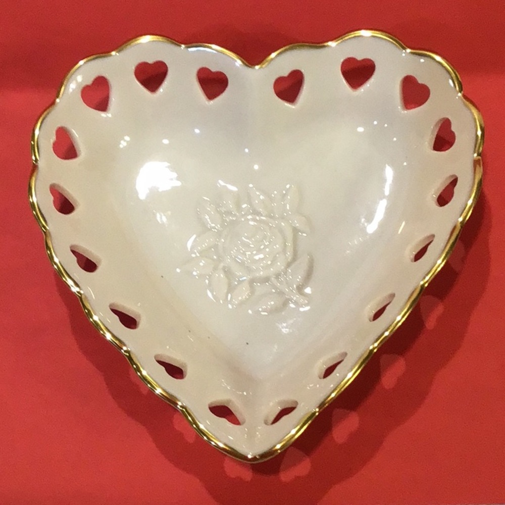 Lenox filigree porcelain heart trinket dish raised rose gold edges
